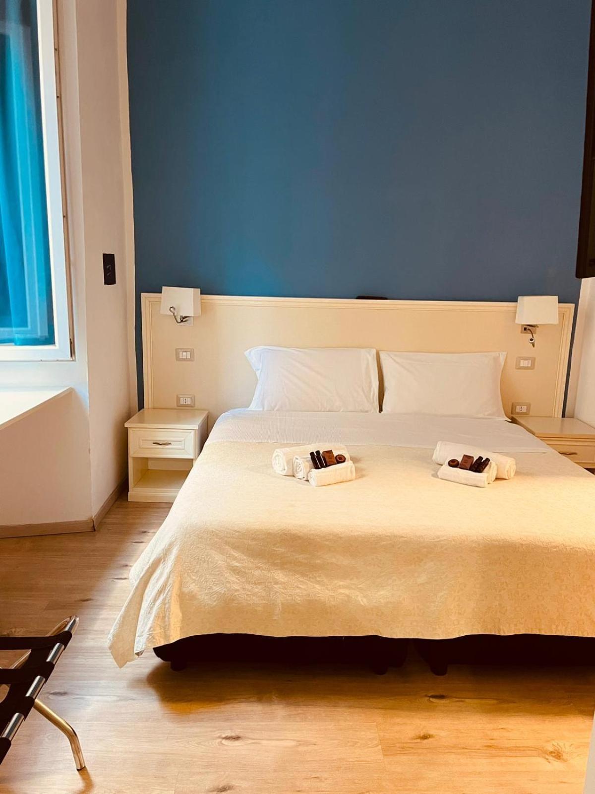 Drooms Cagliari Bagian luar foto